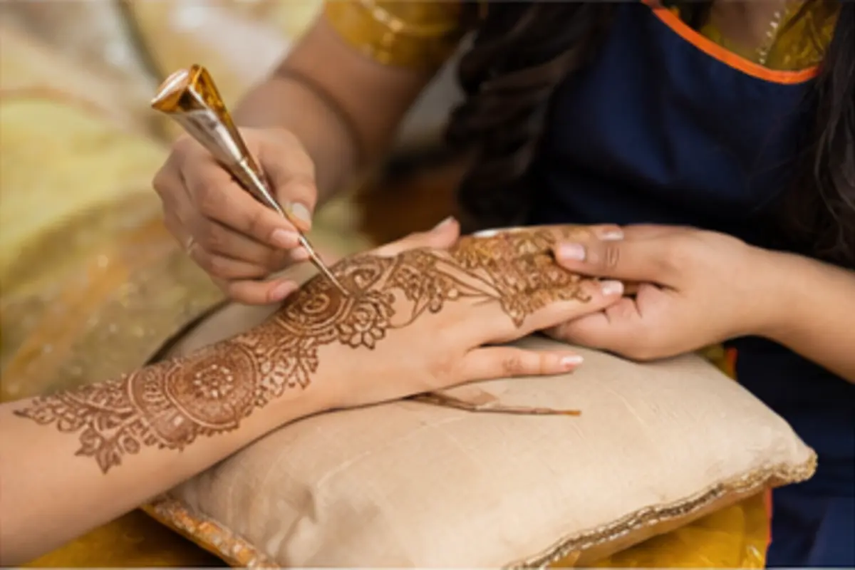 Mehndi by ZivroFix
